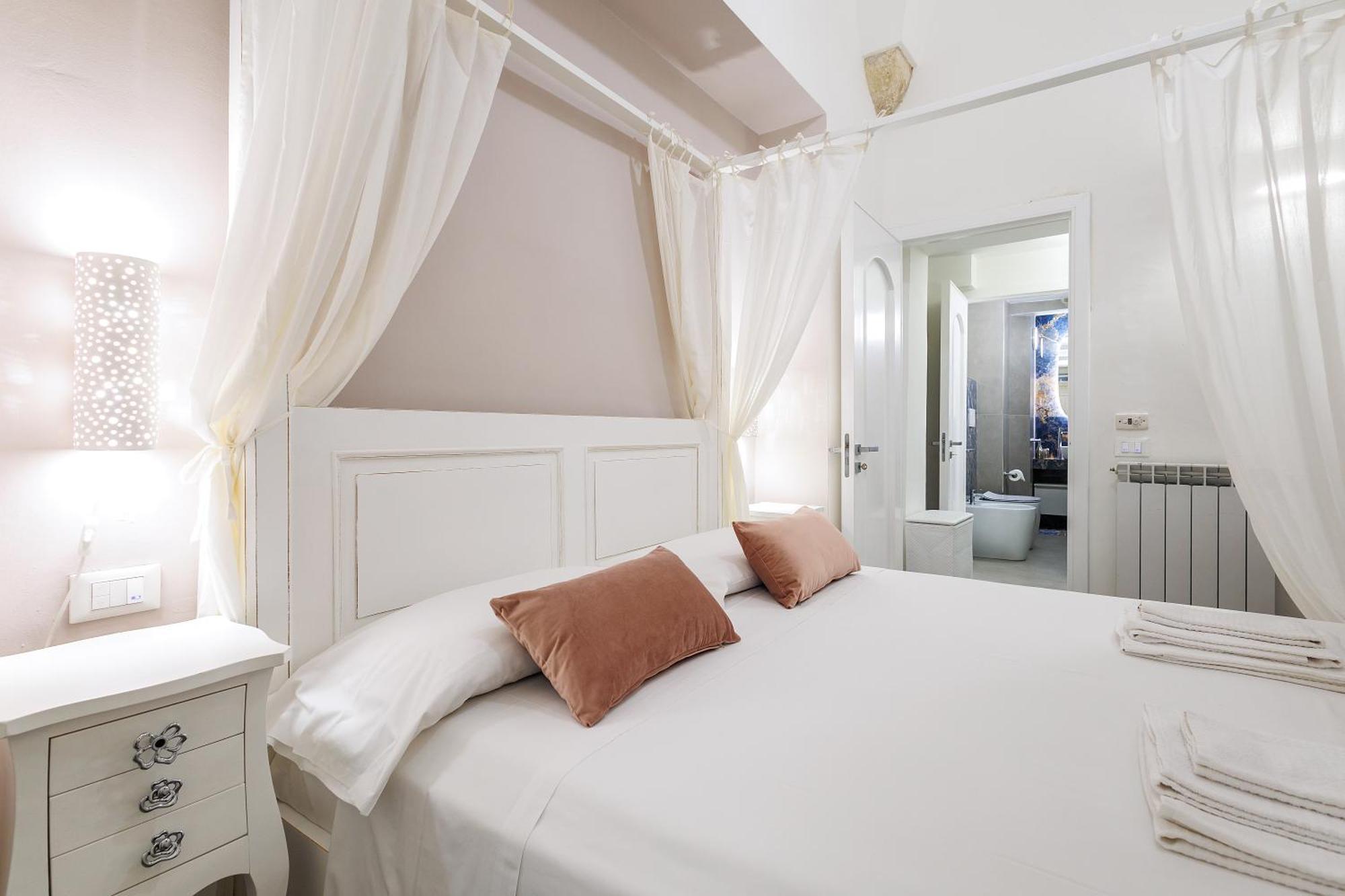 Goodstay Corte Regina Suite Лече Екстериор снимка